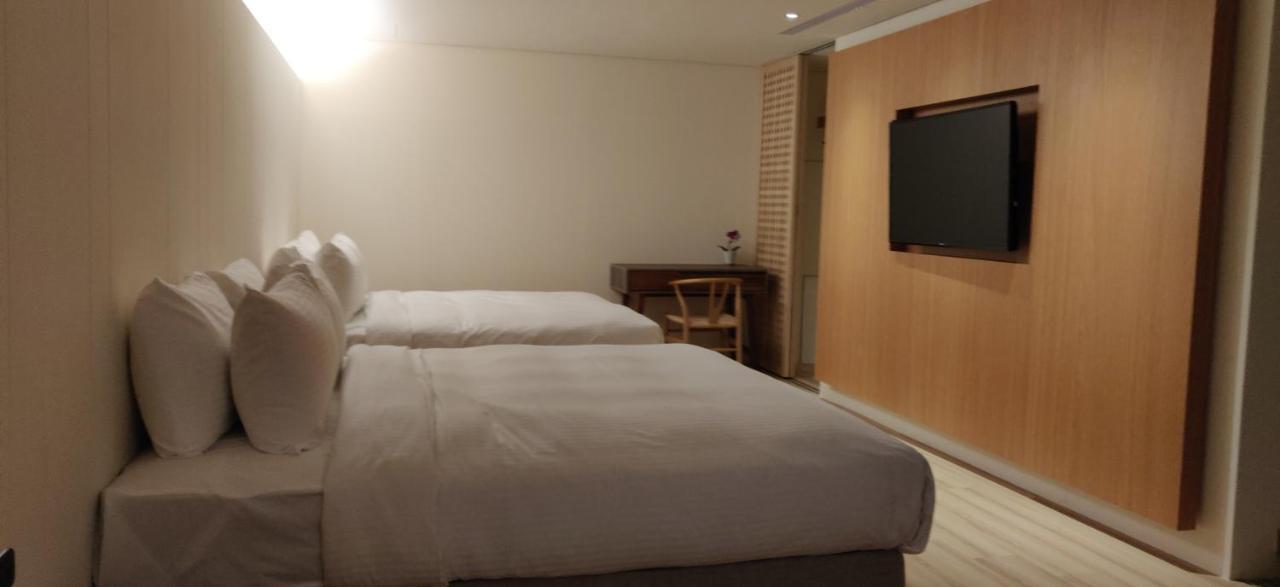 Water House Hotel Taipei Exterior photo